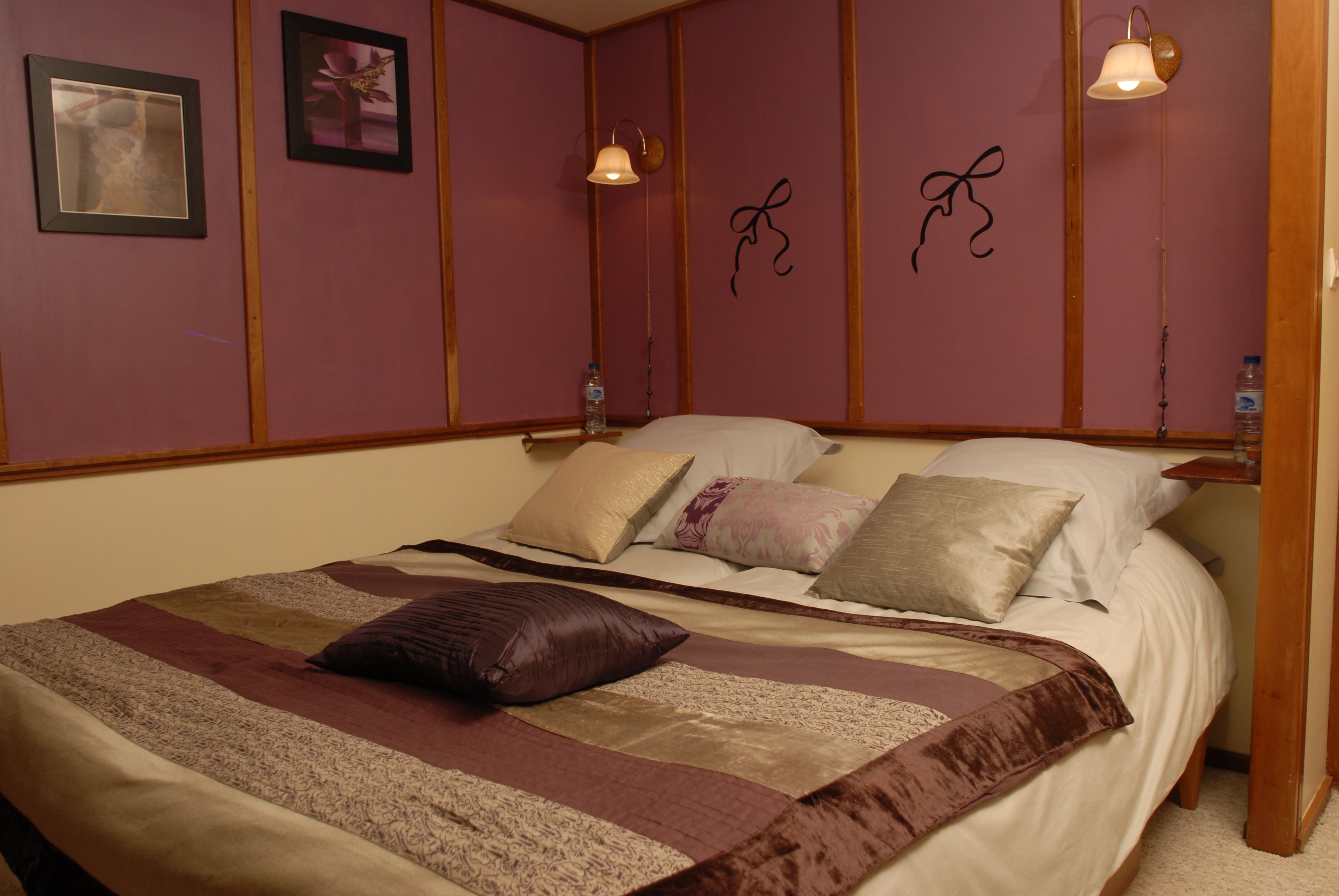 European Waterways Clair de Lune Junior Suite.jpg